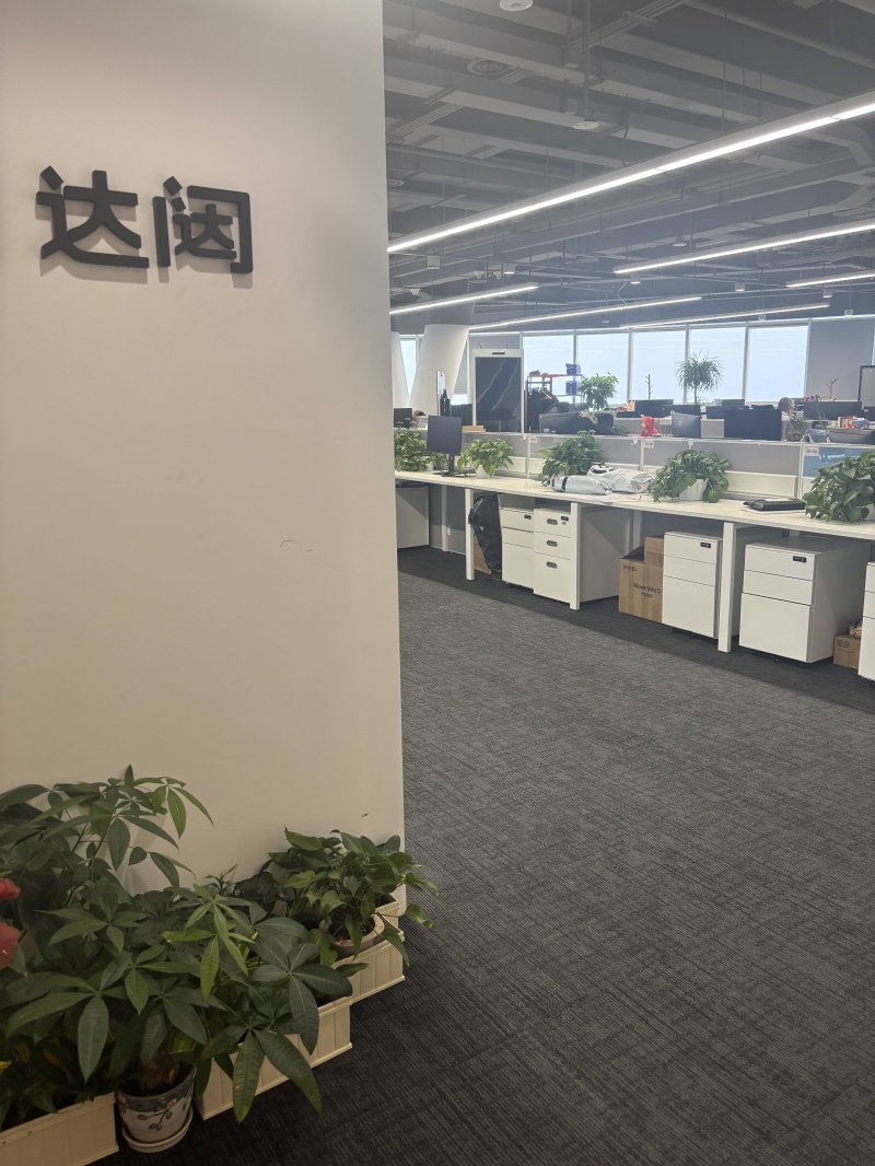 定州
：技术助农忙春耕