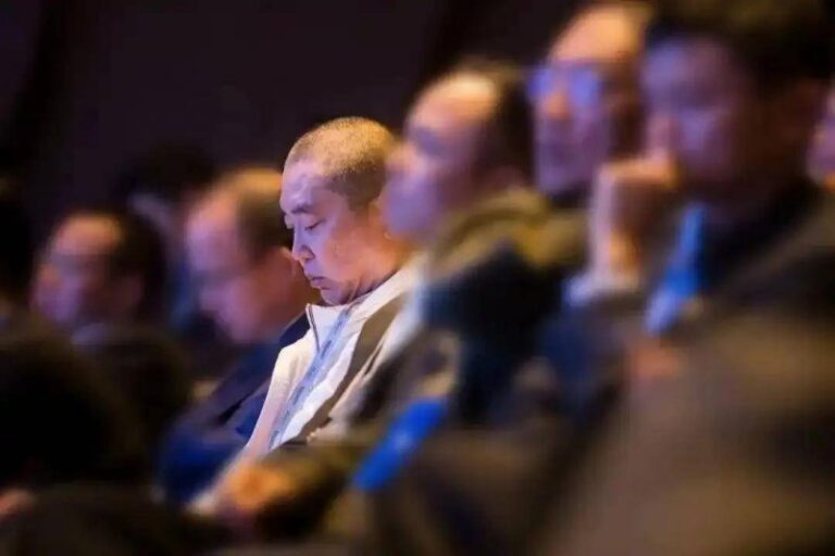 定州：精细提高公路保养设施 全力保养群众出行保养